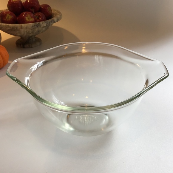 Pyrex Vintage 1.5 Pint Clear Glass Cinderella Mixing Bowl Handles USA - Picture 13 of 15